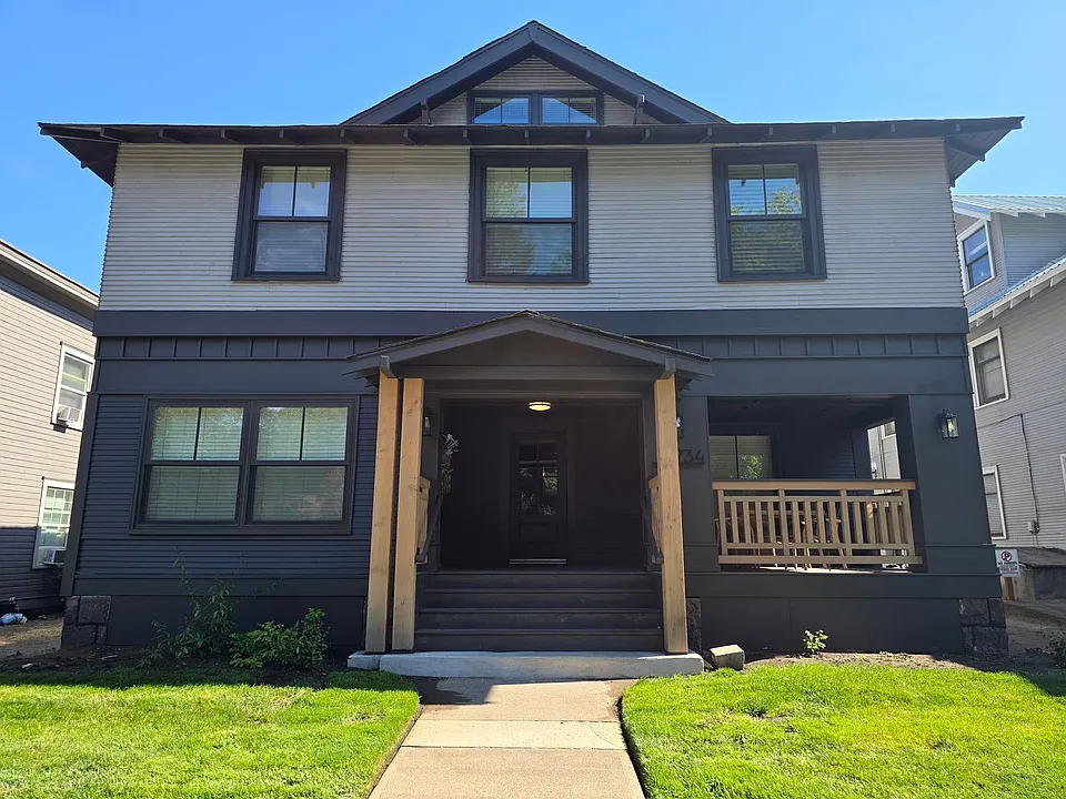 724 NW Broadway St #1-10
