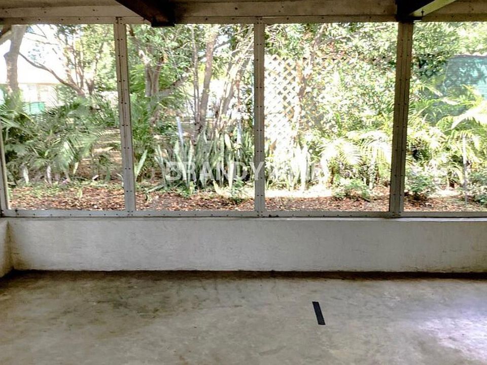 2nd image of 112159 Tamarix Ave