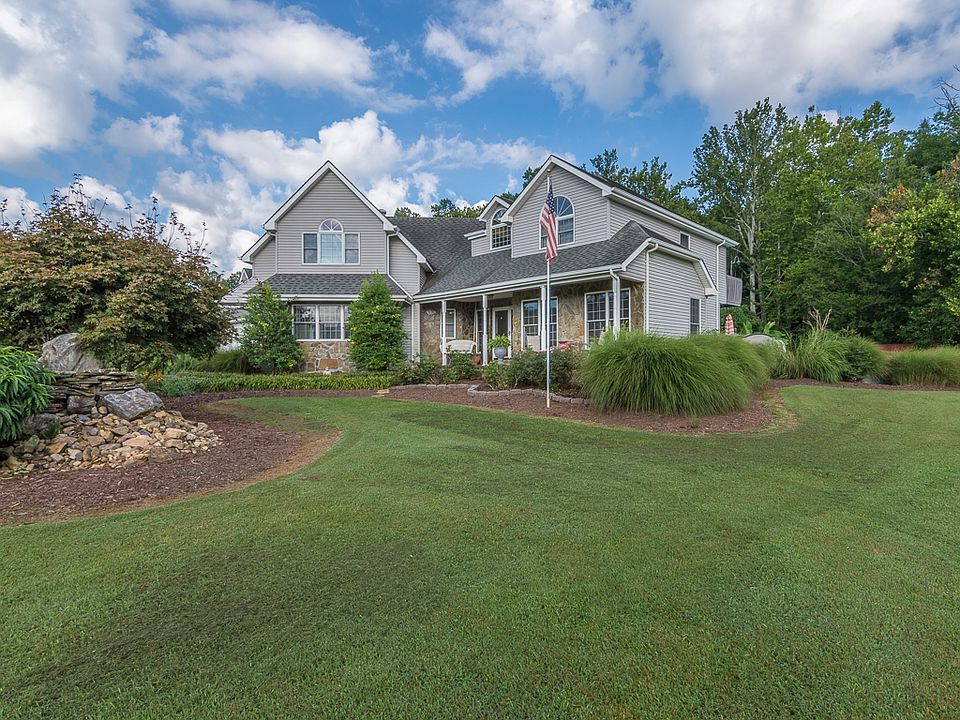 1st image of 4486 Greenwood Dr