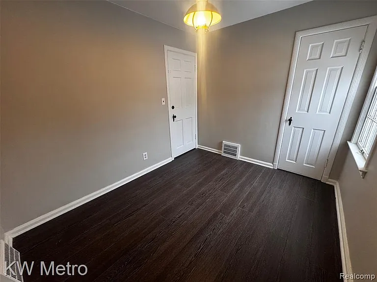 1305 Collegewood Dr — Photo 9
