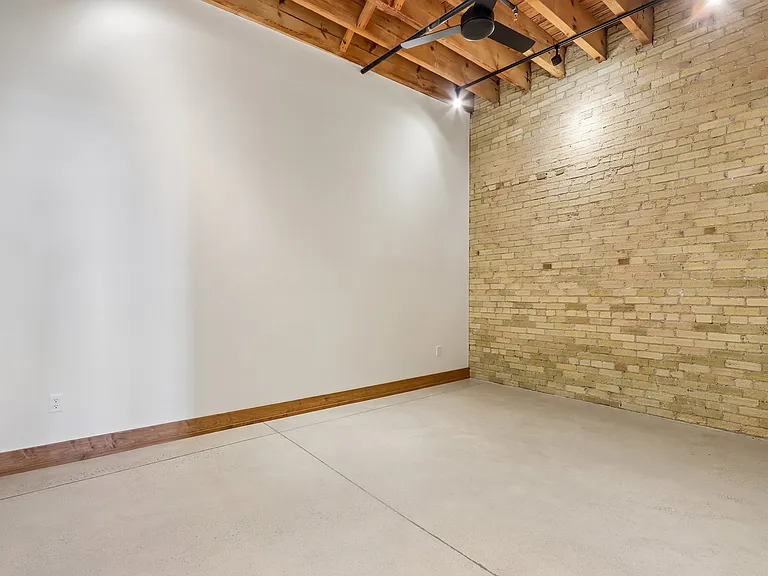 Ward House — Photo 212