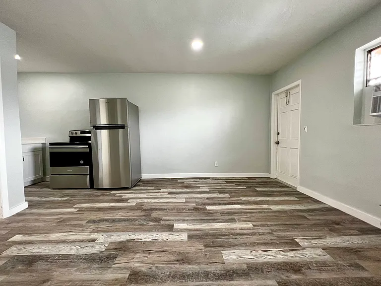 750 NW 9th Ave #3B — Photo 13