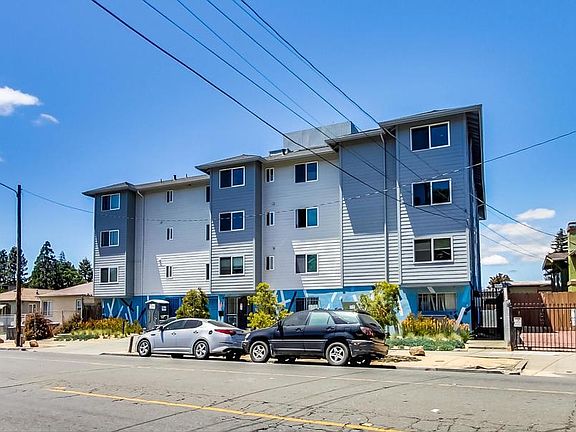 3rd image of 2701 High St #A