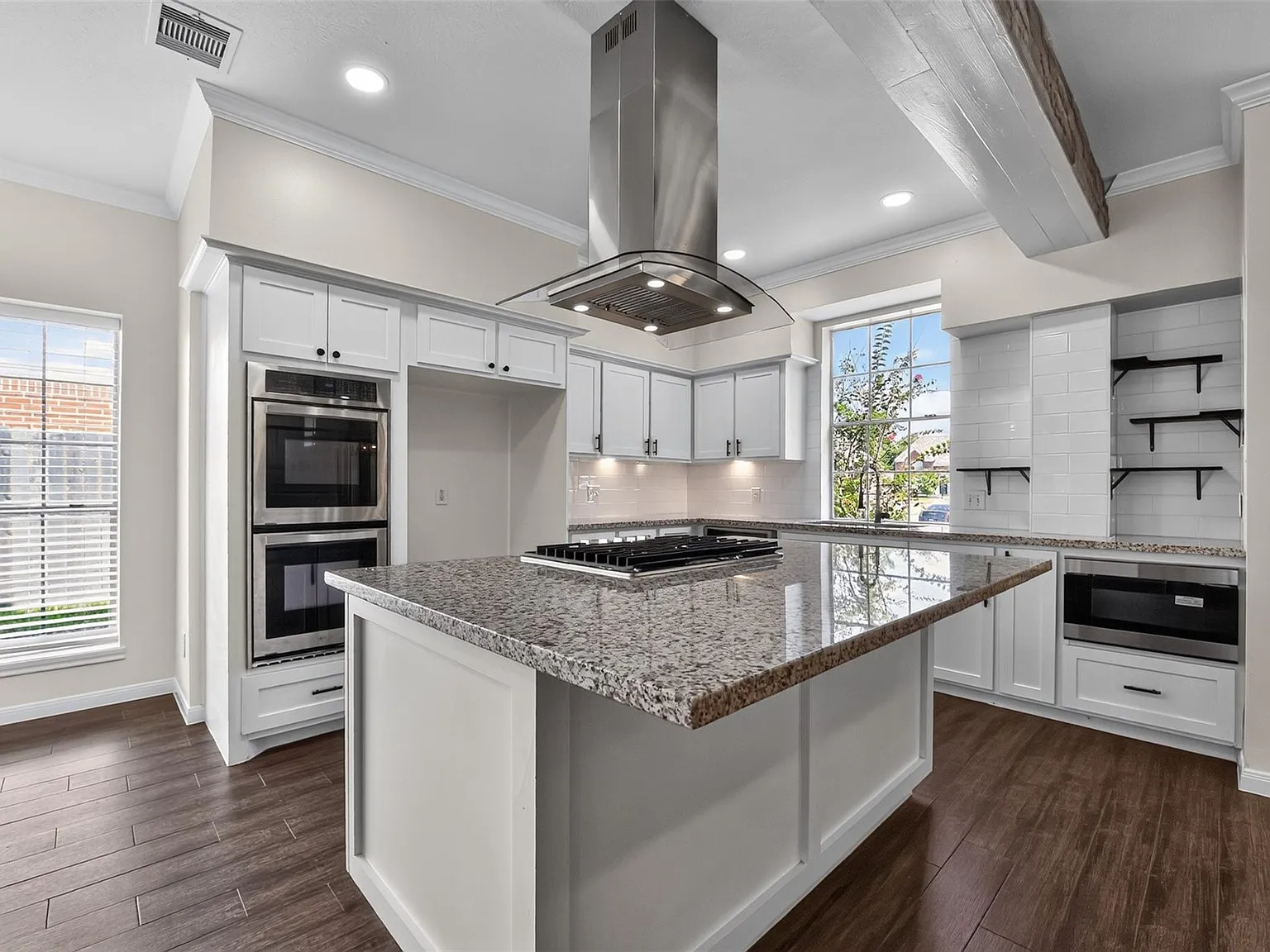 4 bed, 2.5 bath, 2889 sqft, $2,250 — Photo 4