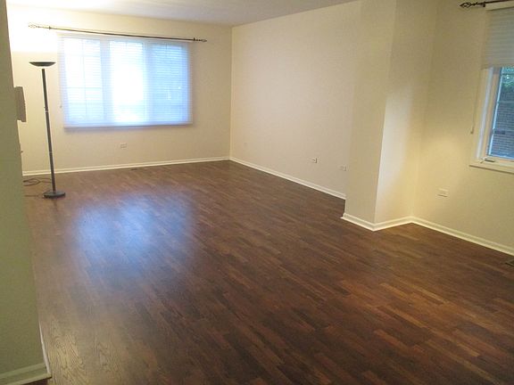  Living Room/Dining Roo