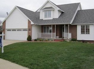 4716 Donald Dr, Cedar Falls, IA 50613