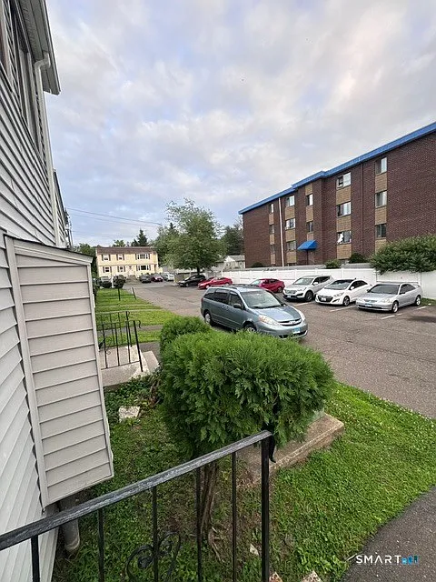 1 bed, 1.0 bath, 720 sqft, $1,550 — Photo 1