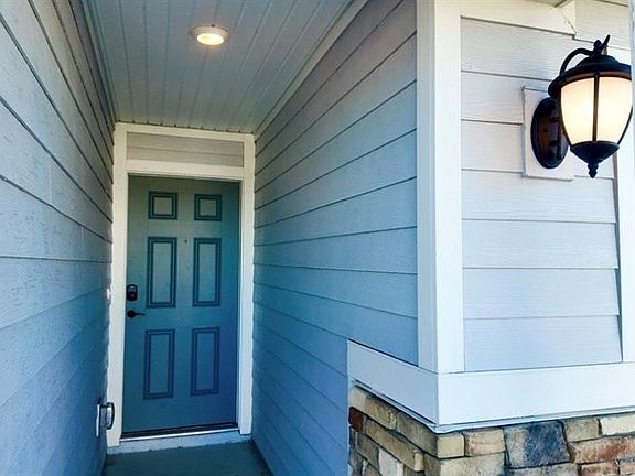 3rd image of 37 WILLOW STREET