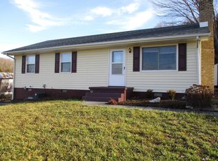 2146 Fire Tower Rd, Christiansburg, VA 24073