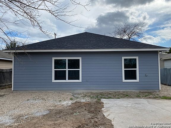 3rd image of 1431 Drury Ln