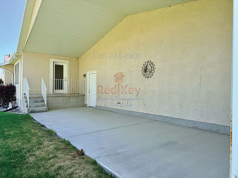 1602 Breeze Dr, Lake Point, UT_05042026