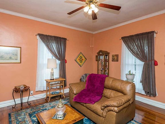 4th image of 600 Clifton Ave