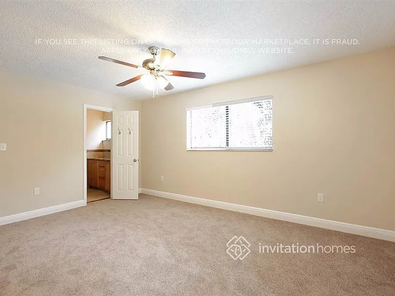 10821 NW 33rd St — Photo 12