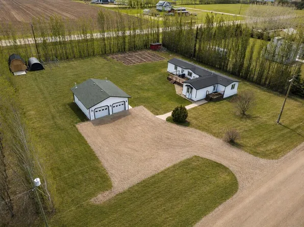 9229 S 95th Ave, Mackenzie County, AB T0H 2H0