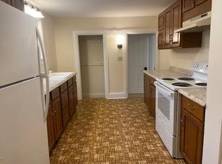 332 Main St #B, Bally, PA 19503