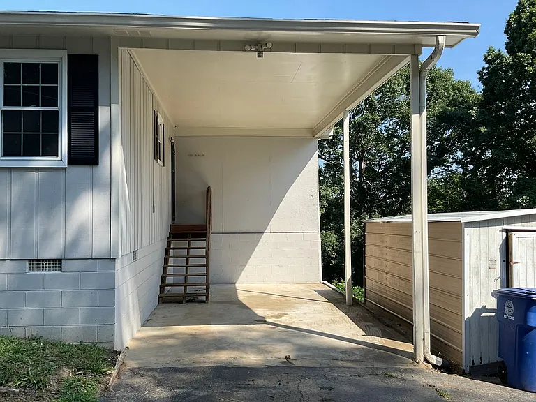 4049 Homer St — Photo 10