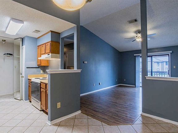 5th image of 2303 W Michigan Ave #6