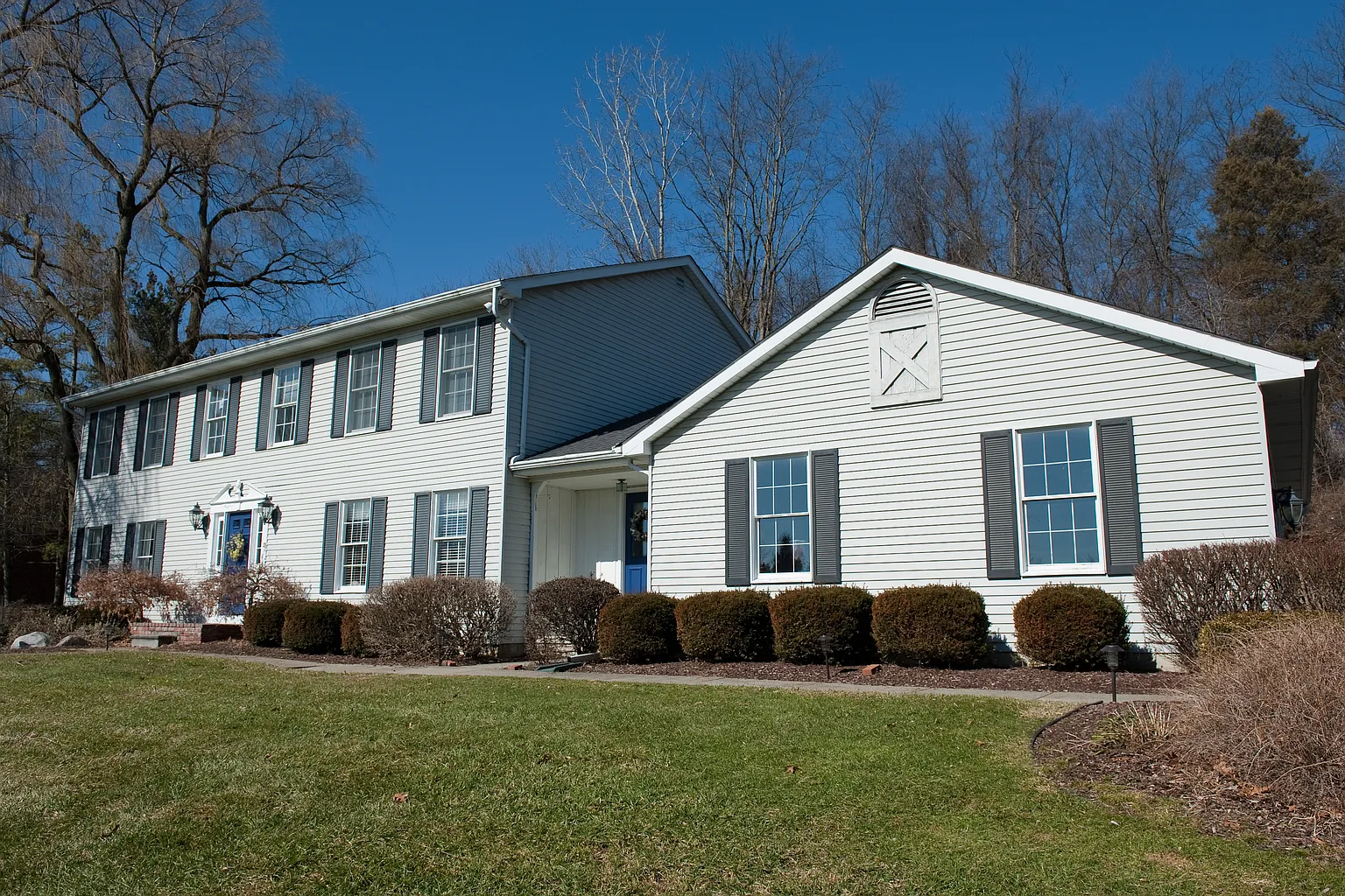 5452 Mystic Lake Dr photo 1