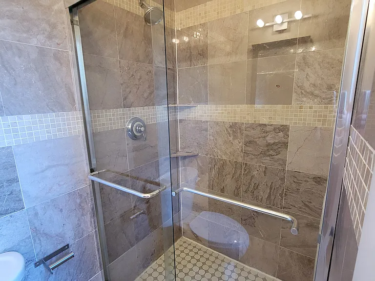9 E 18th St #3 — Photo 13