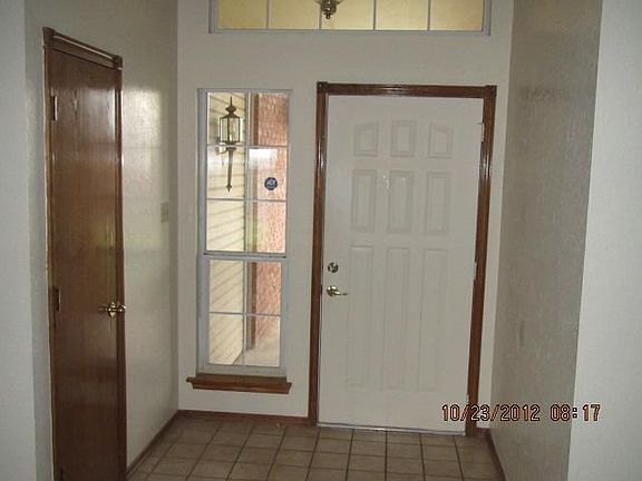 5th image of 4401 SW Parkway Dr
