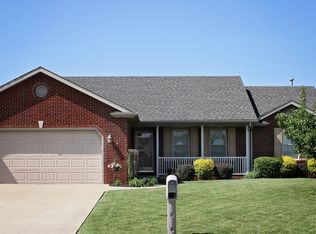 422 W 20th St, Huntingburg, IN 47542