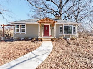 718 N 3rd St, Elsberry, MO 63343