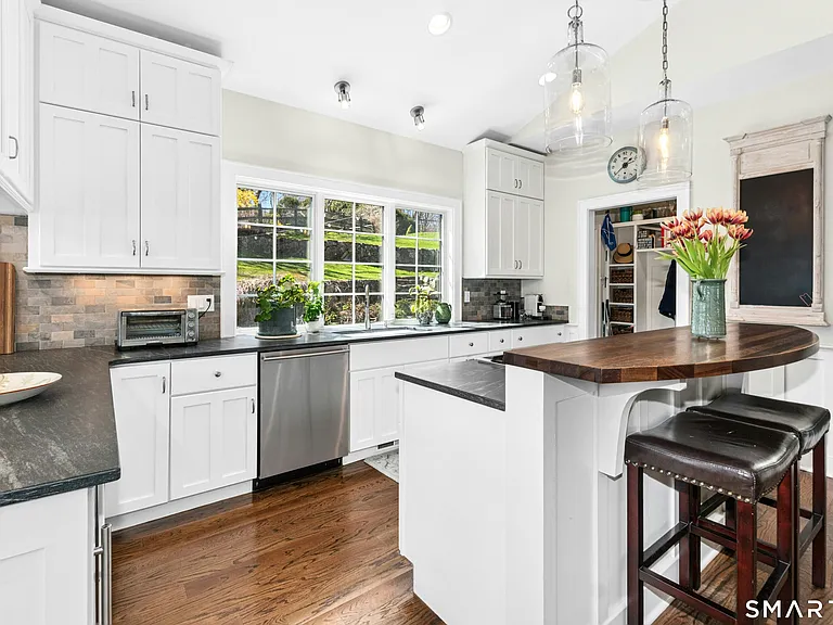 9 Dancing Bear Rd — Photo 11