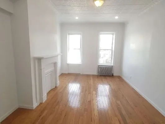 Rented by Bond New York | media 2