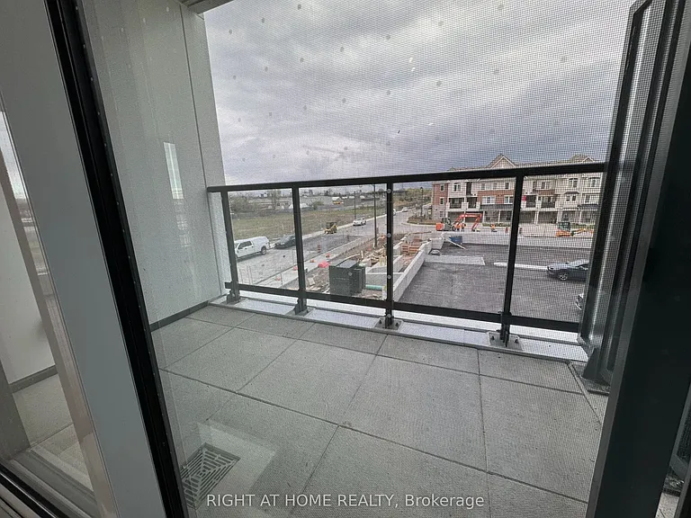743 Warden Ave #218 — Photo 18