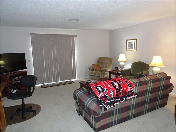 4th image of 2 Yates Dr