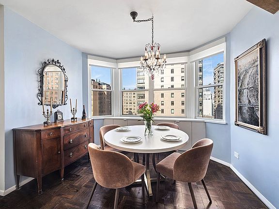 3rd image of 176 E 71st St #12C