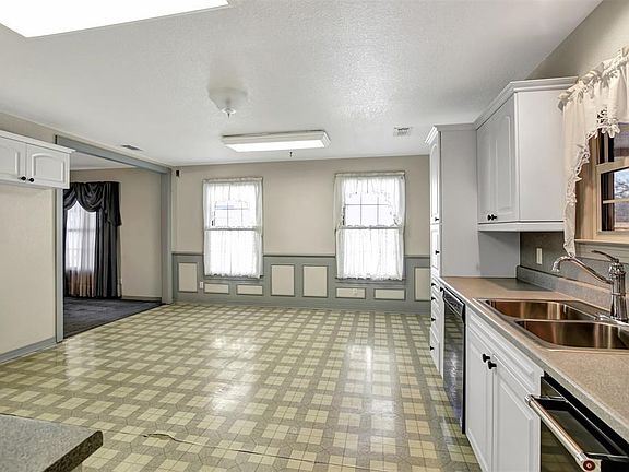 2nd image of 1708 West St