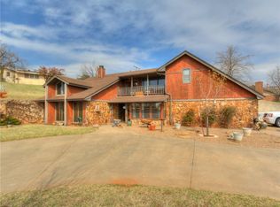 417 E Davis Ave, Weatherford, OK 73096