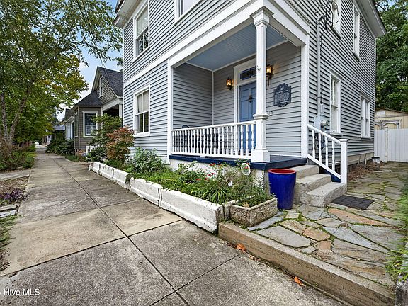 4th image of 208 Church Street