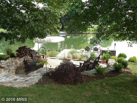2nd image of 209 Longstreet Dr