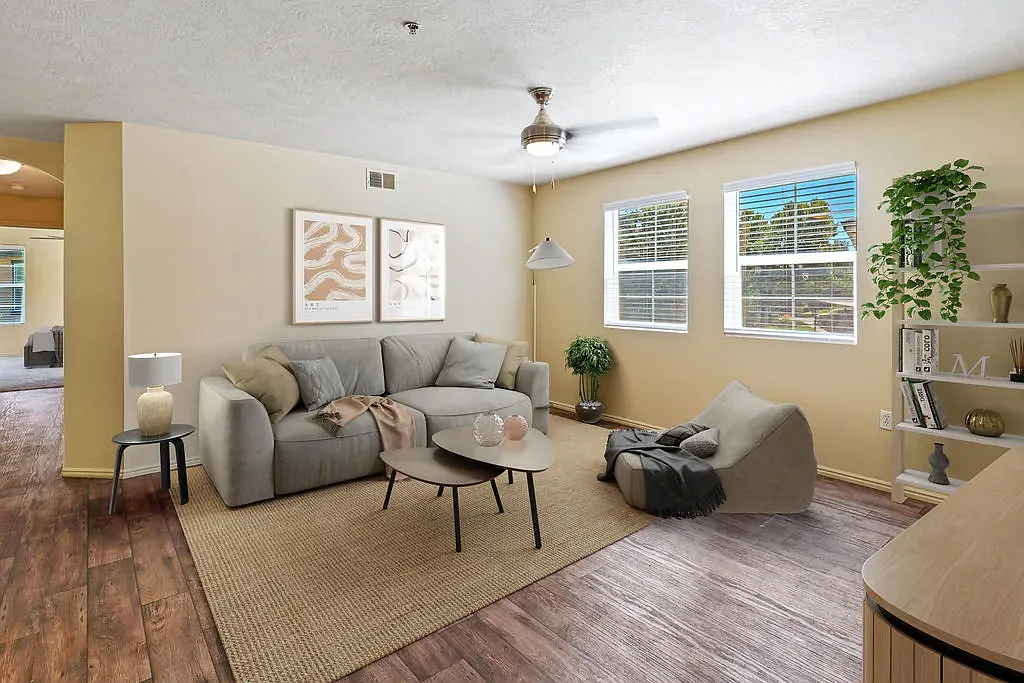 Bluffs Apartments — Photo 1