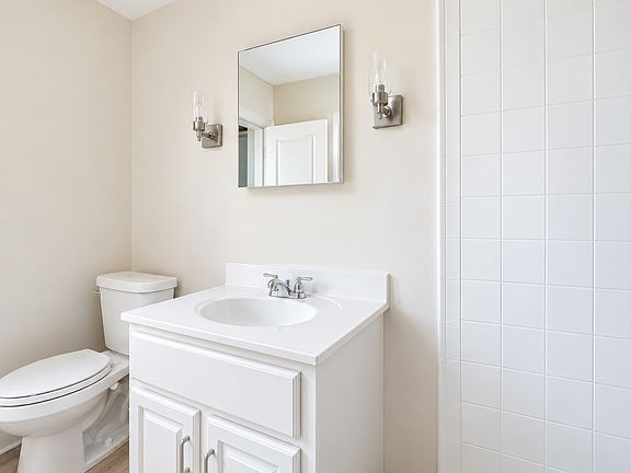 5th image of 1806 W Champlost Ave #B2