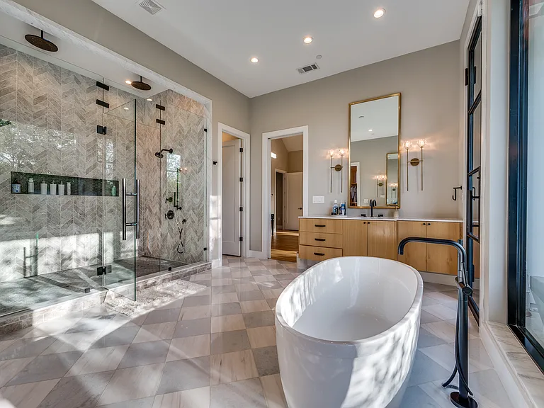 4215 Nashwood Ln — Photo 6