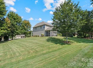 608 Cedar Trace Dr, Lake Wylie, SC 29710