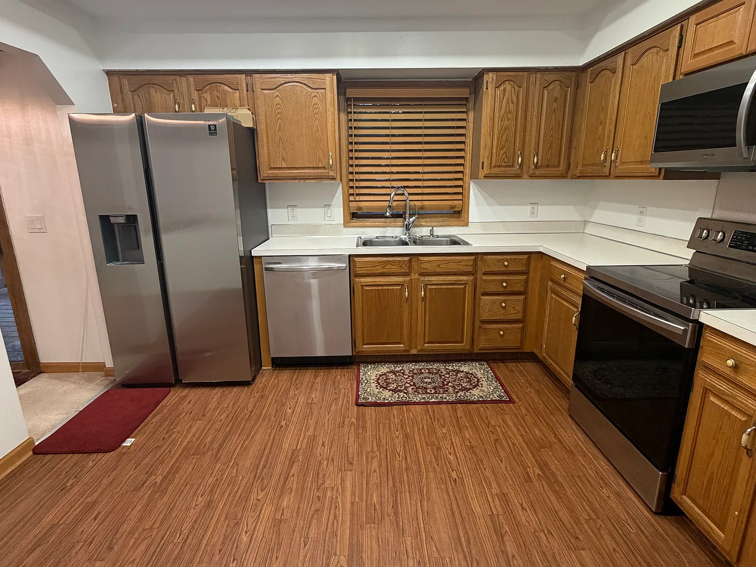 3 bed, 1550 sqft, $2,095 — Photo 4