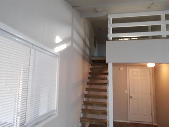 5th image of 733 S Chickasaw Ave