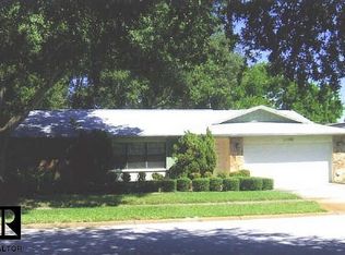 11793 Barb Ct, Seminole, FL 33778