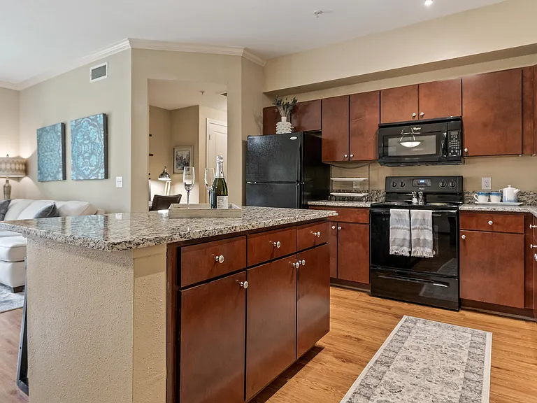Riverwood Apartments — Photo 23