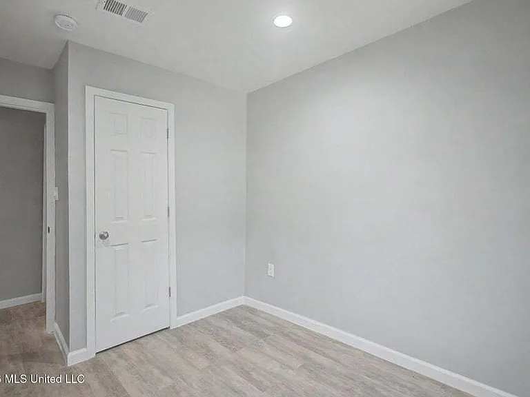 9424 Daisy Vestry Rd #4 — Photo 10