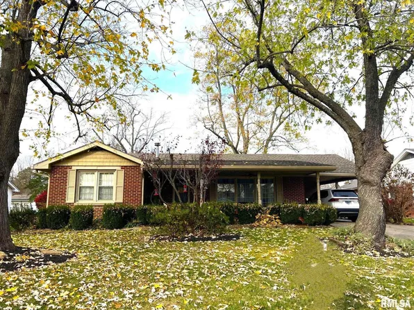 109 Carter Dr, Metropolis, IL 62960