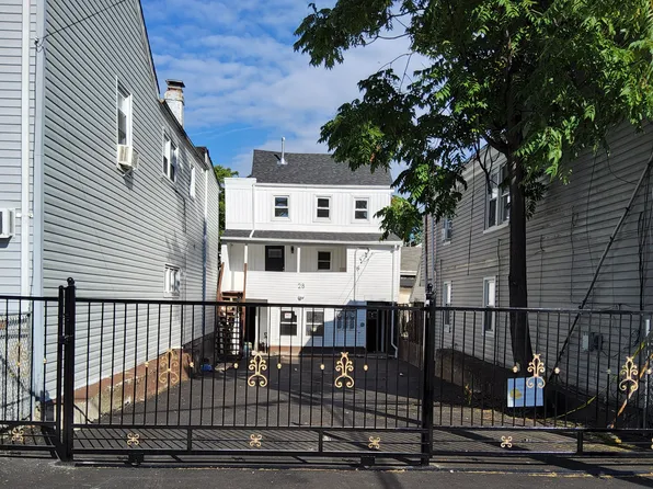 28 Seeley St #1, Paterson, NJ 07501