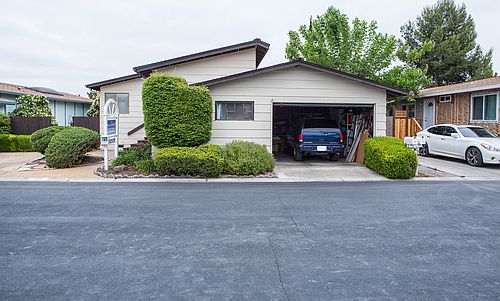 1st image of 452 Chateau La Salle Dr