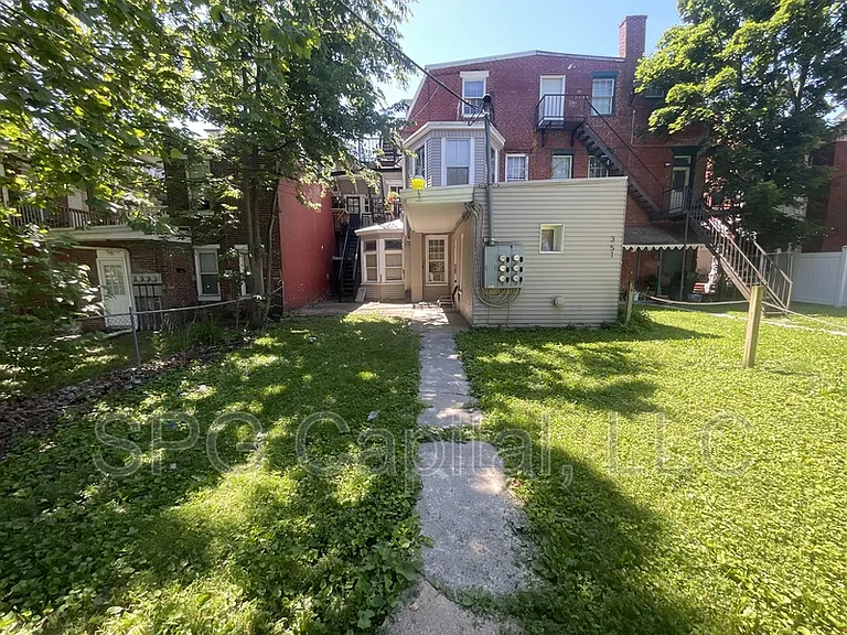 351 W King St #5 — Photo 8
