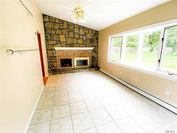 5th image of 41 Westcliff Dr