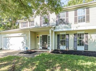 1409 Sugar Hollow Dr, Charlotte, NC 28214